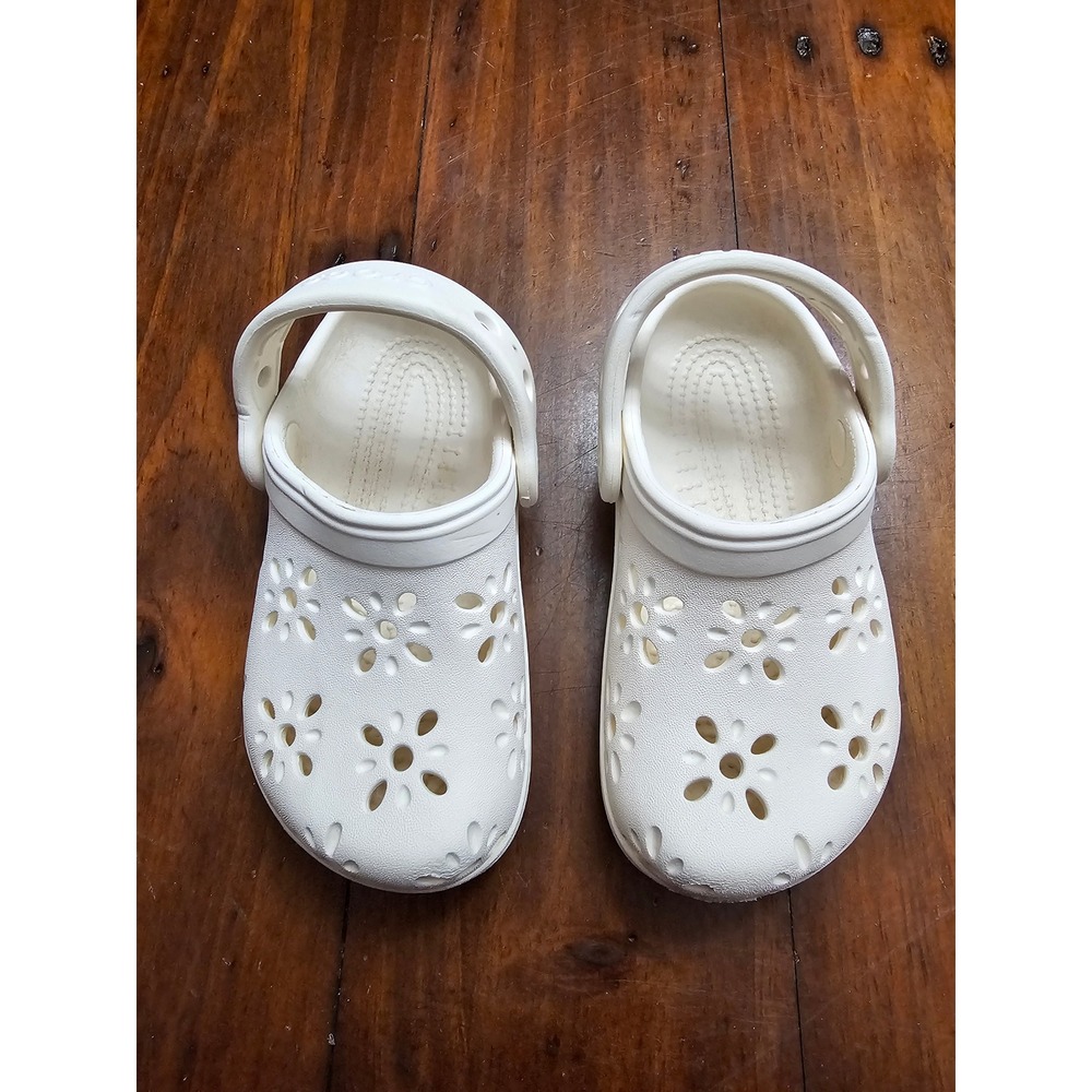 Crocs Baya Flower Clogs White Floral Cutout Slip On Shoes Toddler Size 9 C9